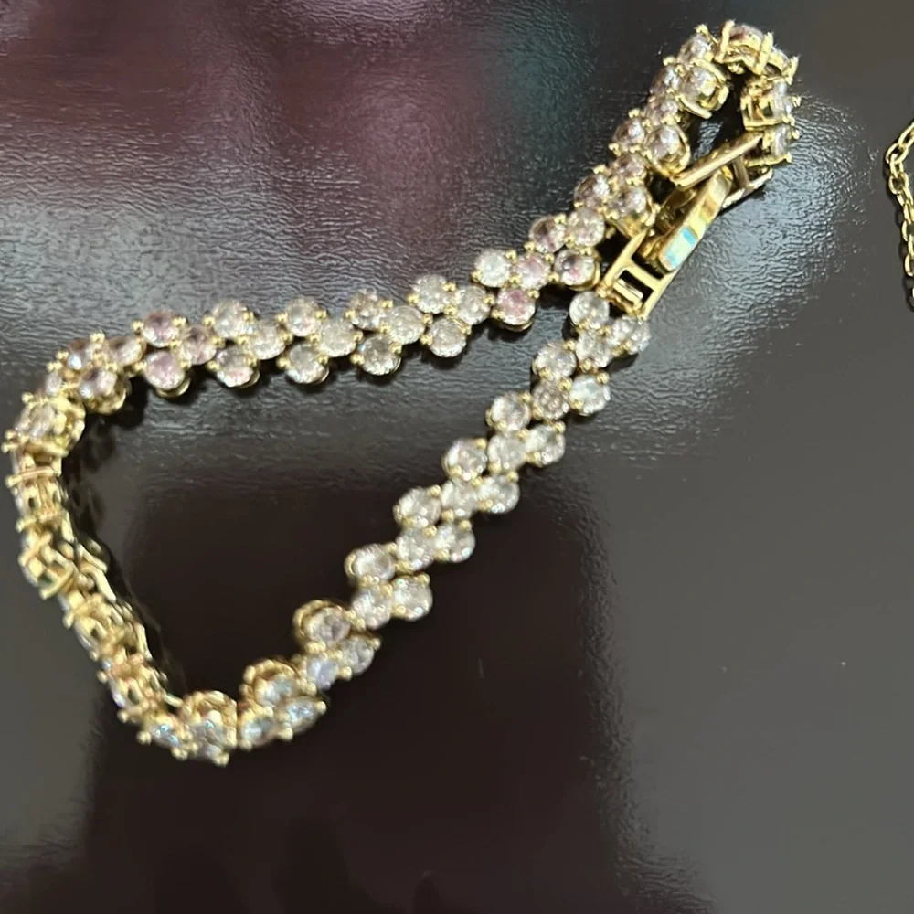 Costume Jewelry Set - Picture 2 of 4